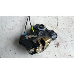 TOYOTA AVENSIS II T25 ZAMEK...