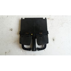 VW GOLF IV  UCHWYT NA KUBKI...