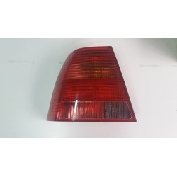 VW BORA  SEDAN LAMPA TYŁ...