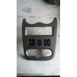 DACIA SANDERO I KONSOLA...