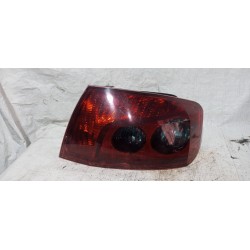 PEUGEOT 407 HB LAMPA TYŁ PRAWA