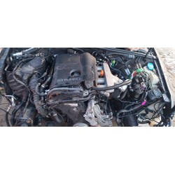 AUDI A4 B7  SILNIK...